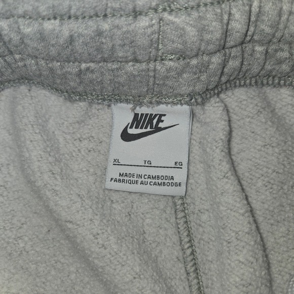 Nike Kids Gray Sweatpants Joggers Elastic Waist Logo Size XL - Picture 3 of 3